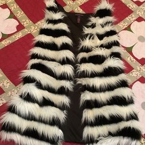 Faux Fur Vest, X-small XS, Material Girl, Nice!